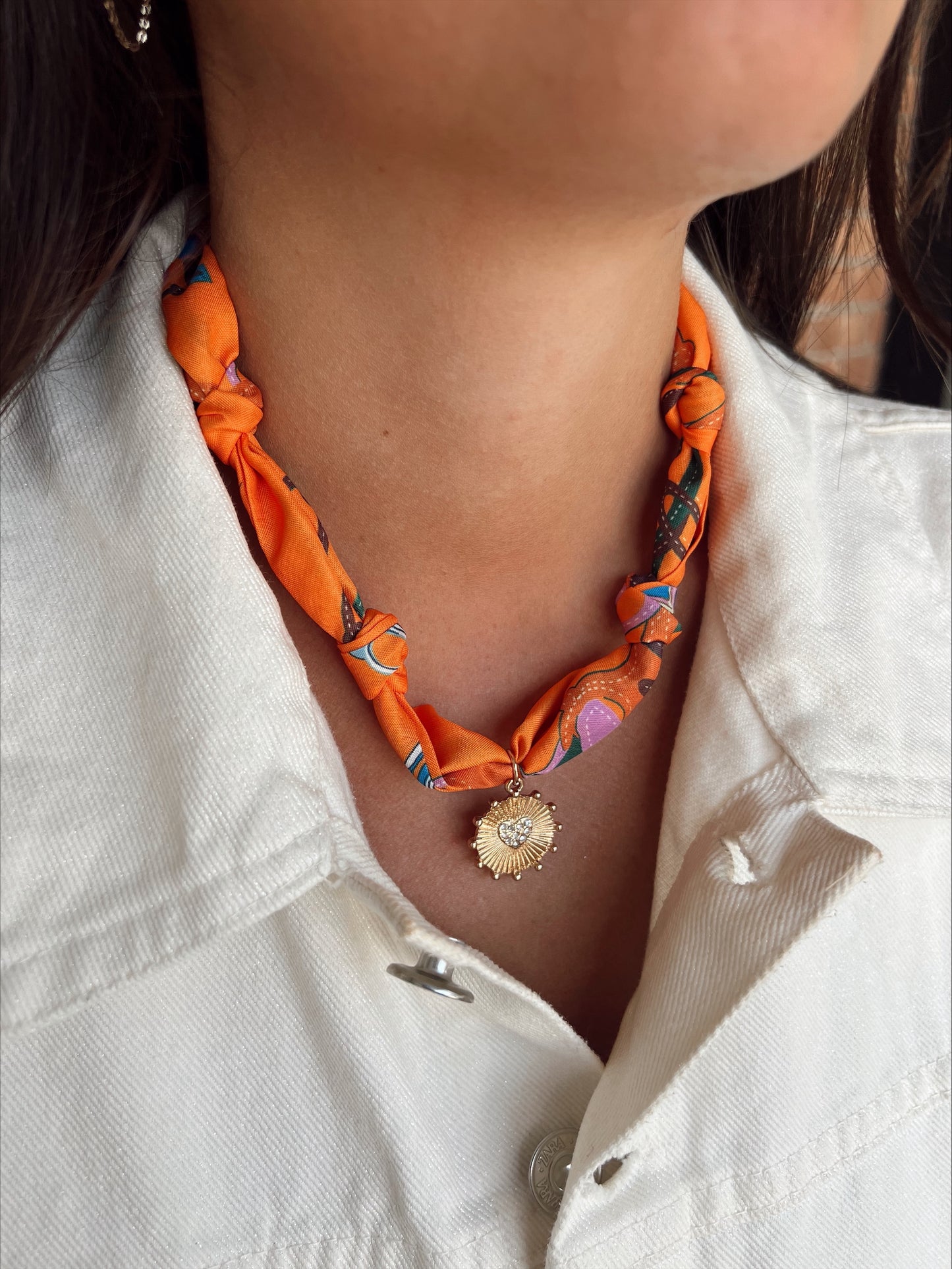 SCARF & HEART CHARM NECKLACE