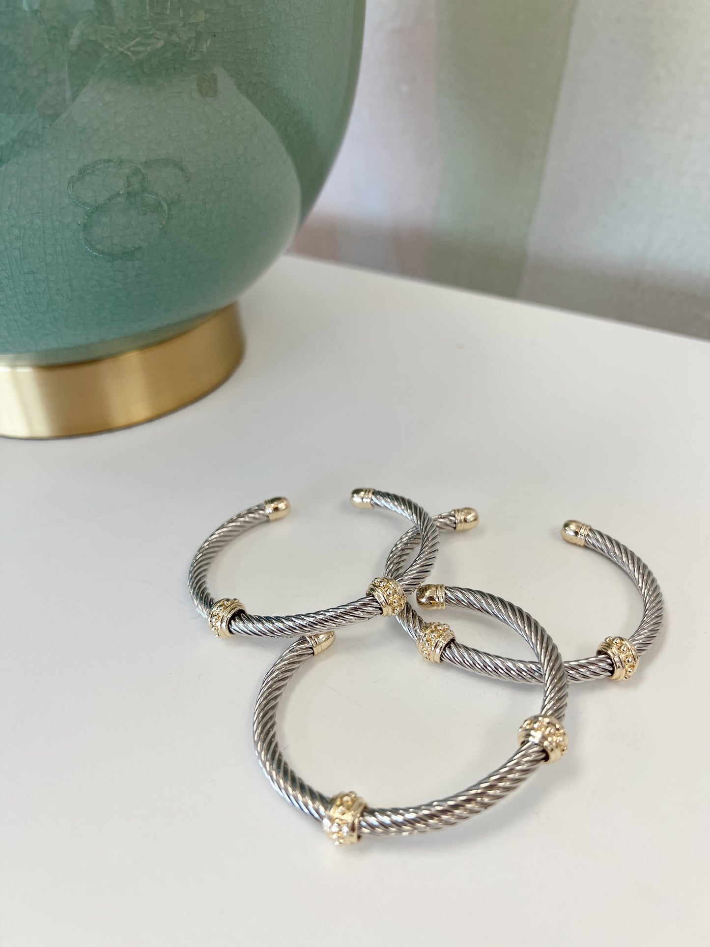 CABLE TWO TONE BANGLE