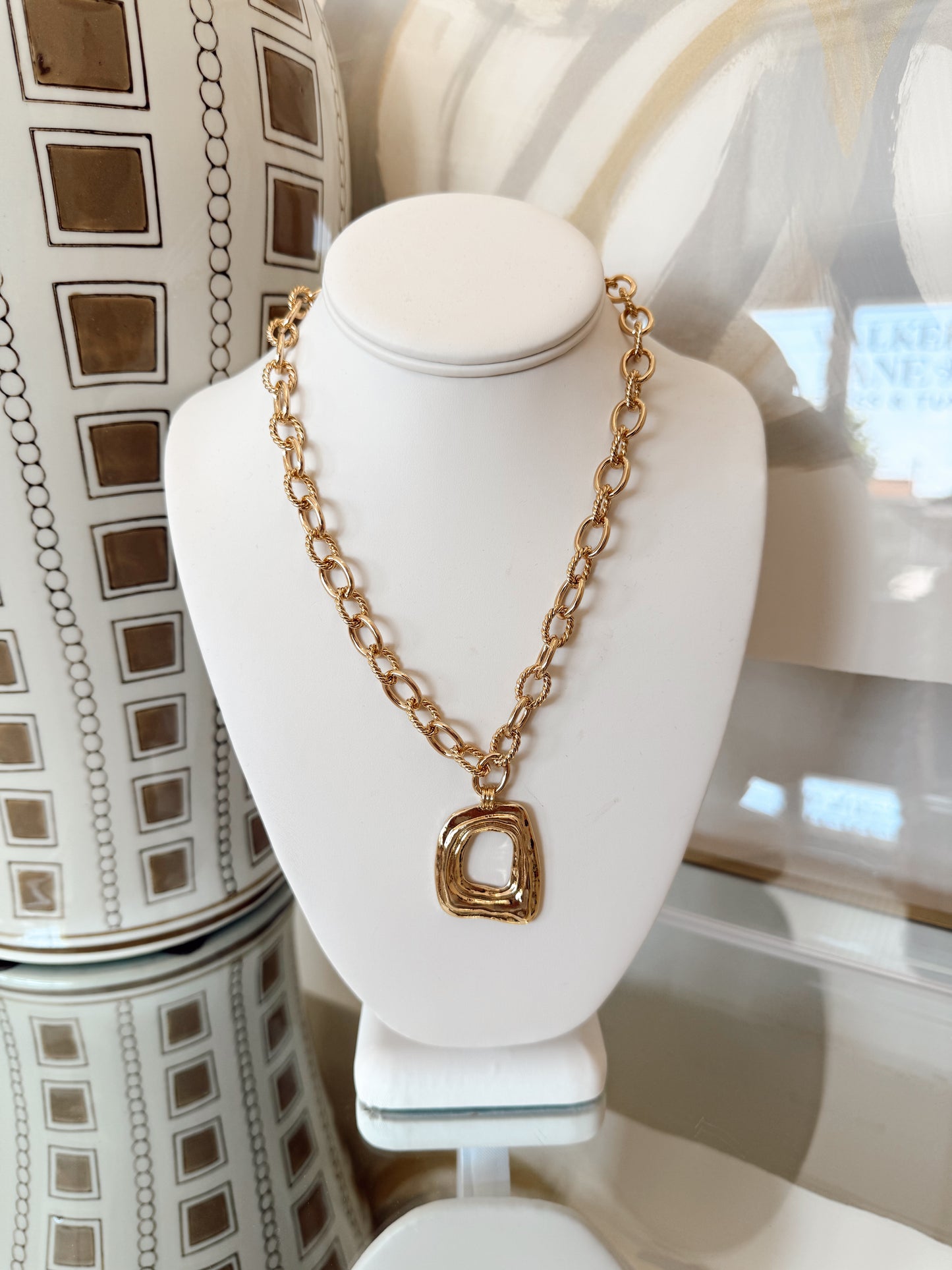 SQUARE TOGGLE NECKACE