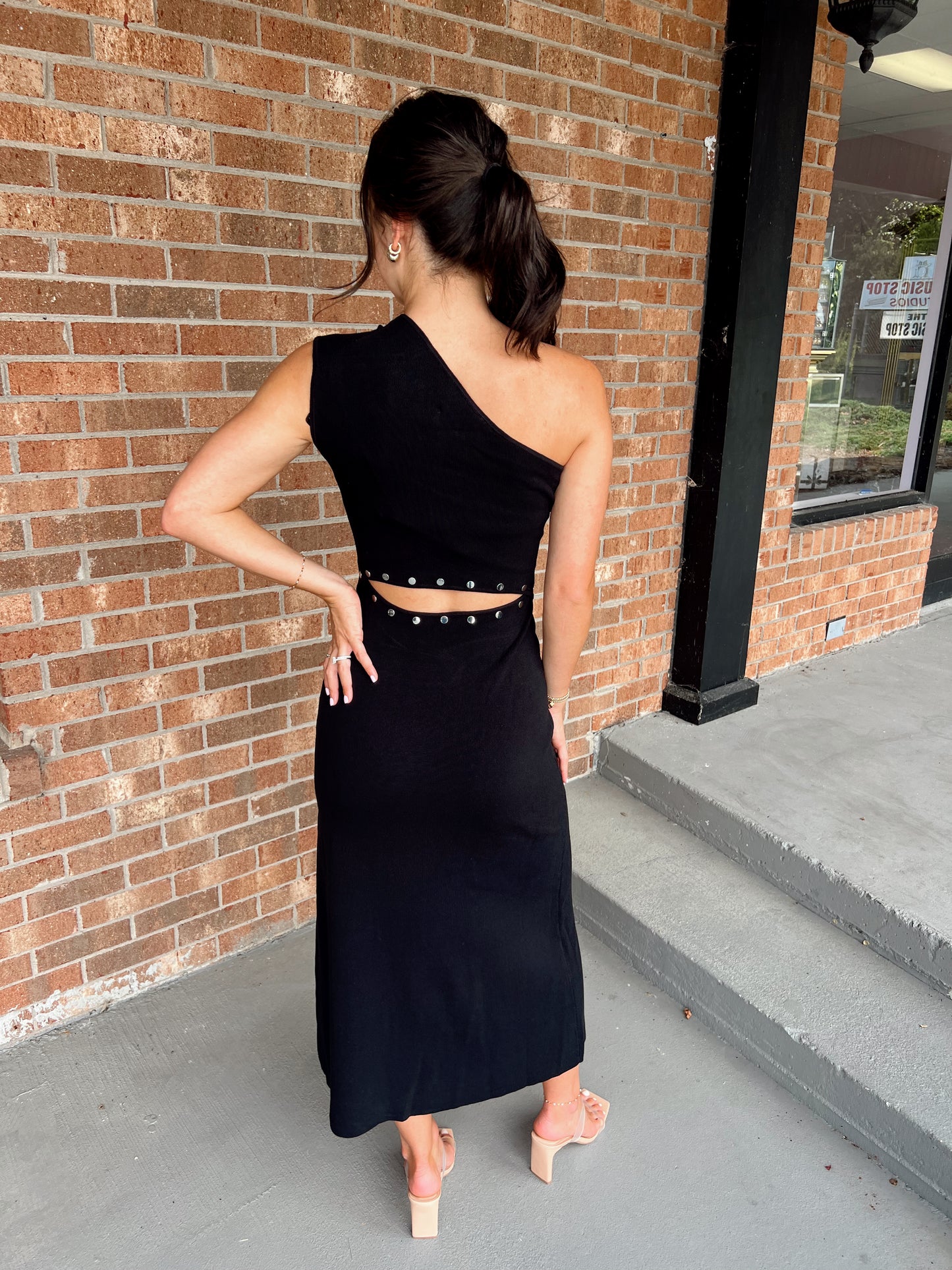 ONE SHOULDER KNIT DRESS