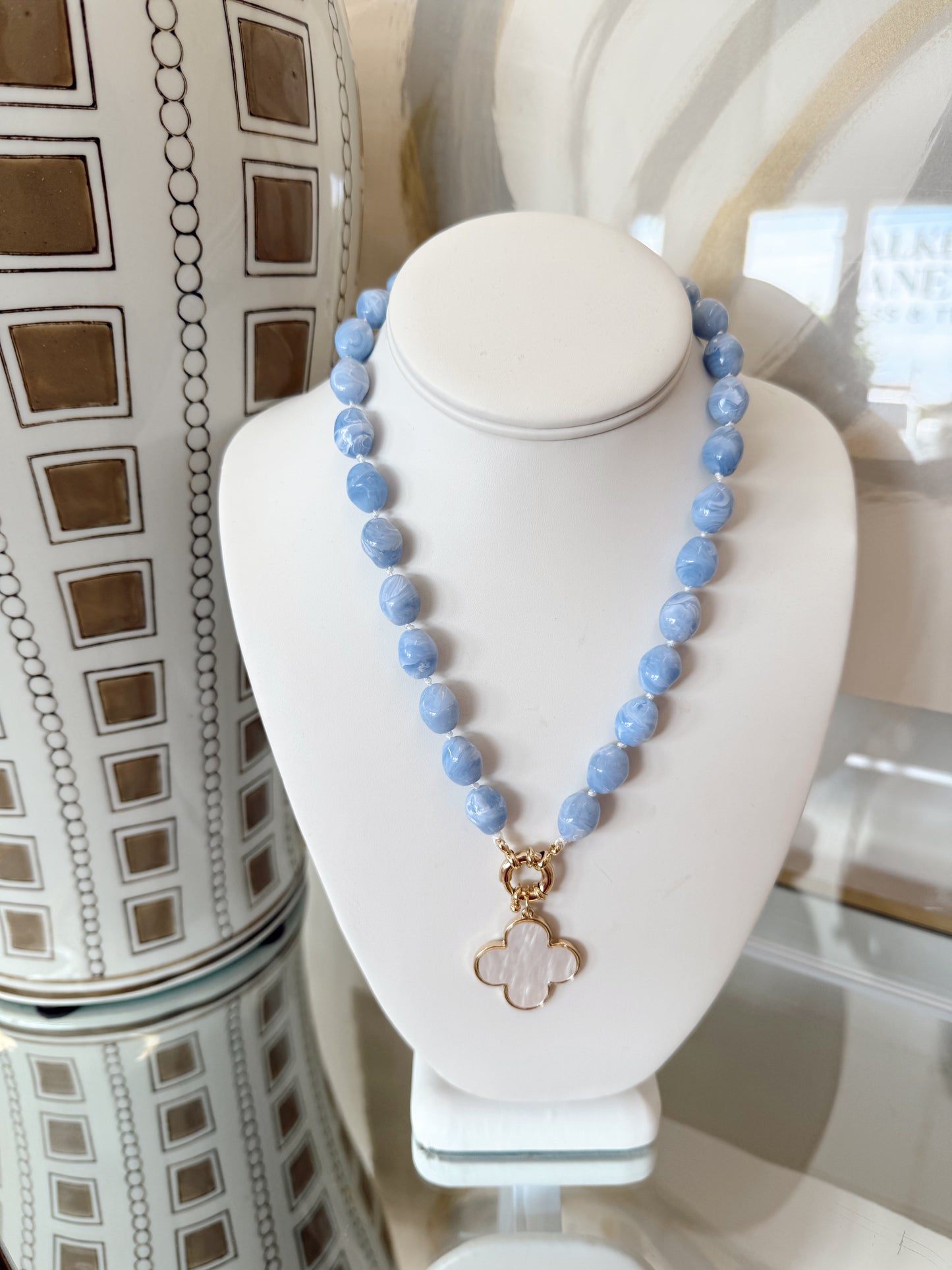 CLOVER BEAD NECKLACE