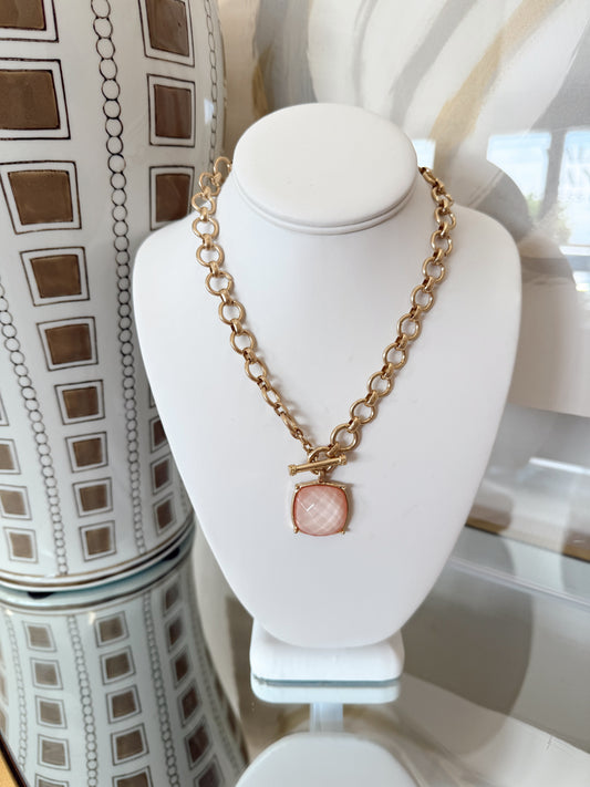 CHAMPAGNE PENDANT NECKLACE