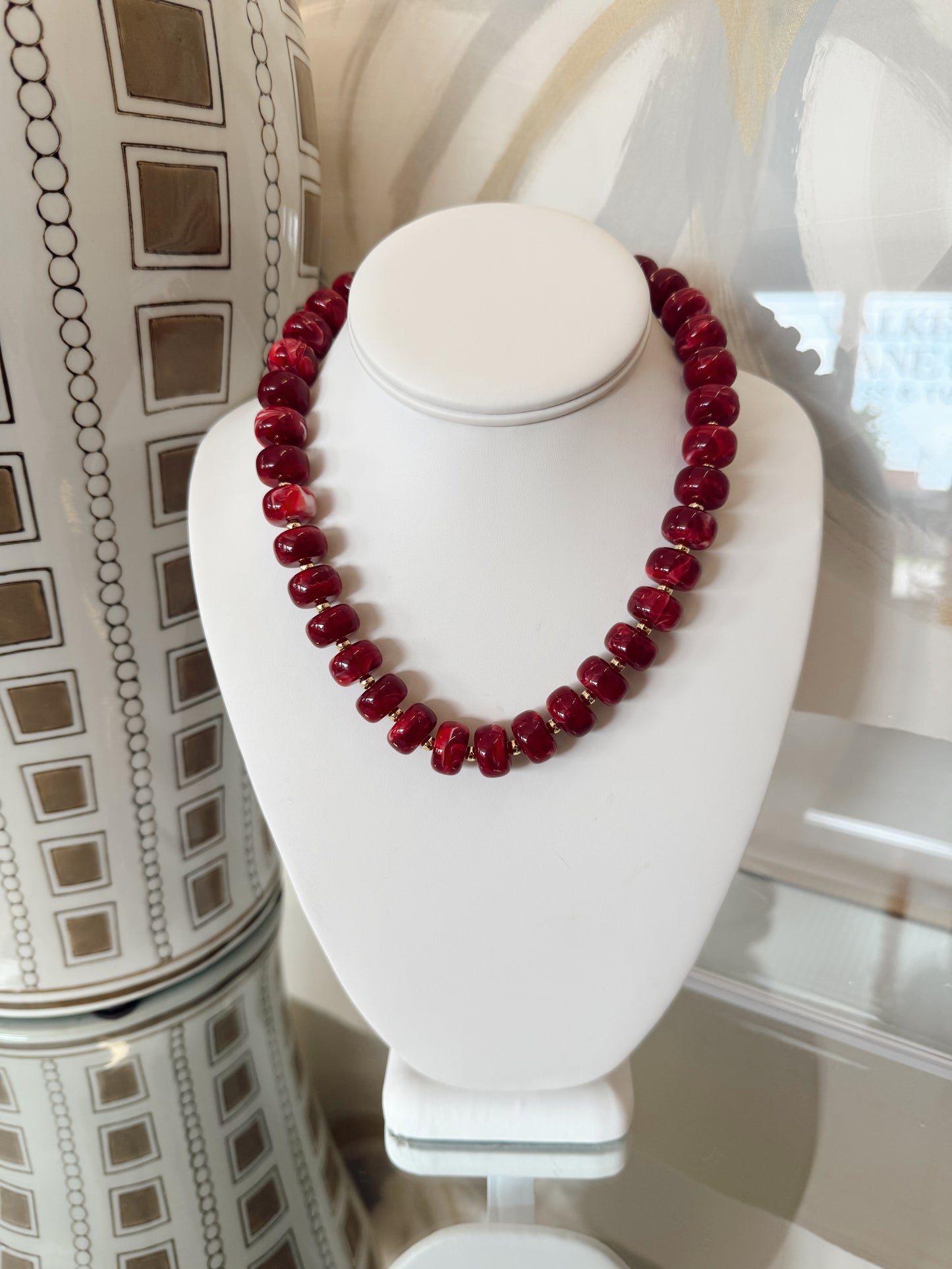 COLORFUL BEADED NECKLACE